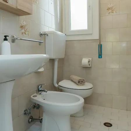 Budget! Free Parking 2 Comodo Apartment